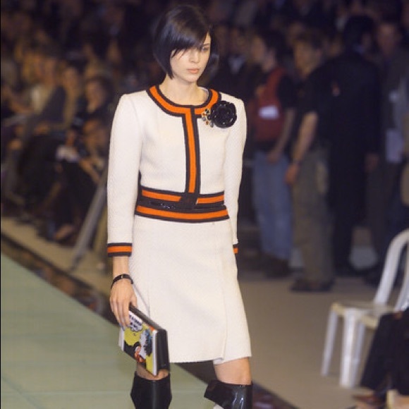 CHANEL runway cream tweed JACKET - Picture 3 of 15